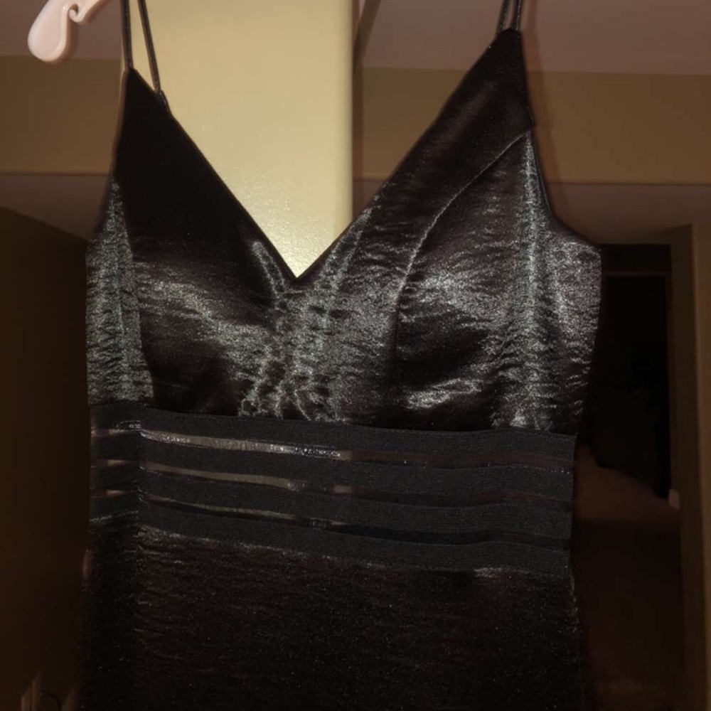 PROM DRESS - Picture 3 of 7